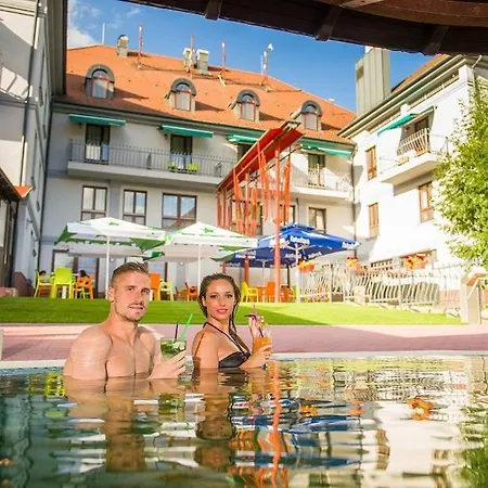 Kamilla Hotel