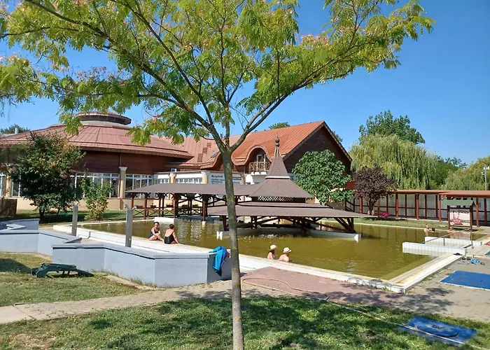 Kamilla Hotel 4*